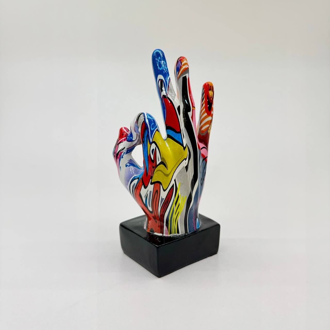 Handzeichen "OK" Street-Art bunt 16cm Dekofigur