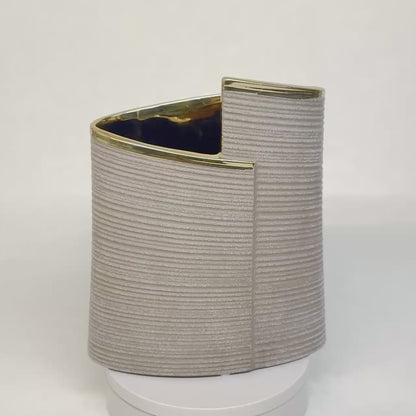 Design-Vase Elegance Grau mit Goldkante, strukturiert, modern 20cm